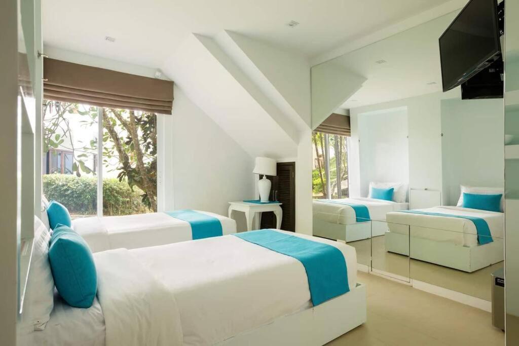 Villa Nirvana - Beachfront Tropical Chic 4Br Haven In Cape Panwa, Phuket Ban Ao Makham Exterior photo